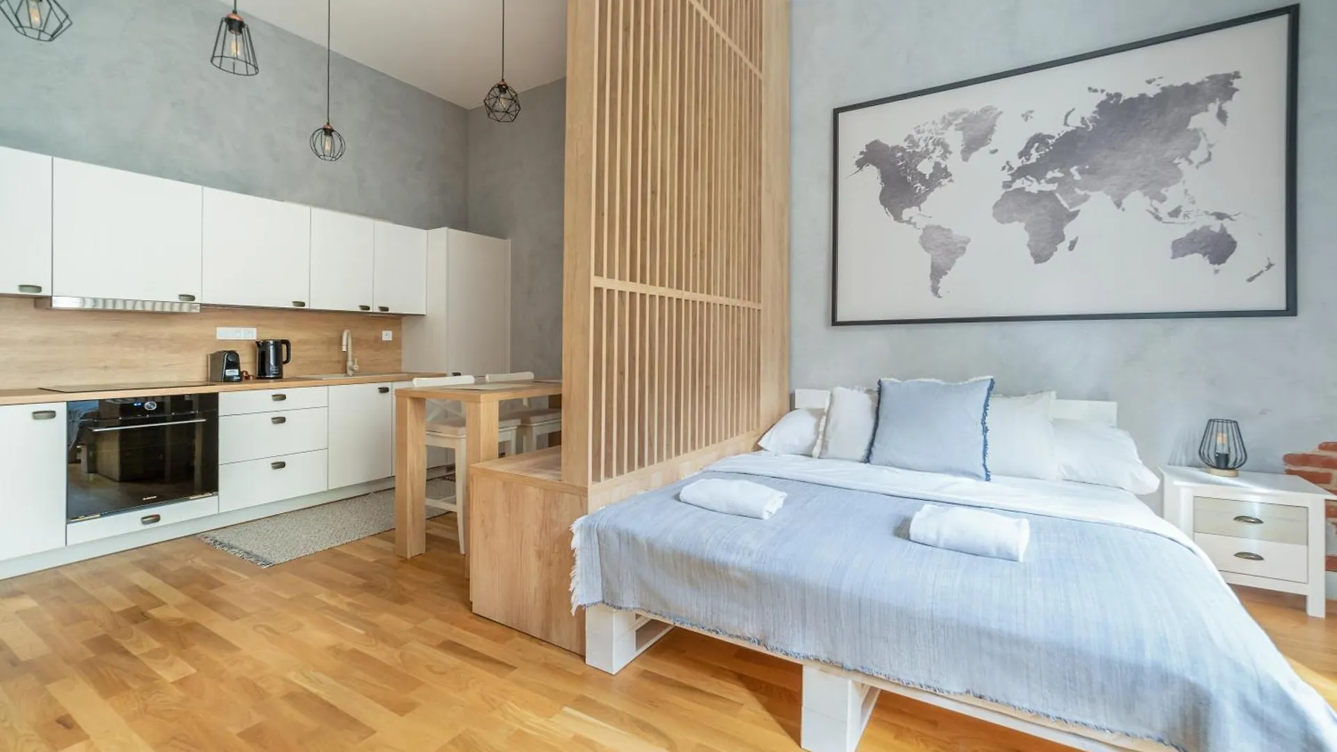 Chic Brick Suite In Historic Prague City Center By Rentez Repubblica Ceca