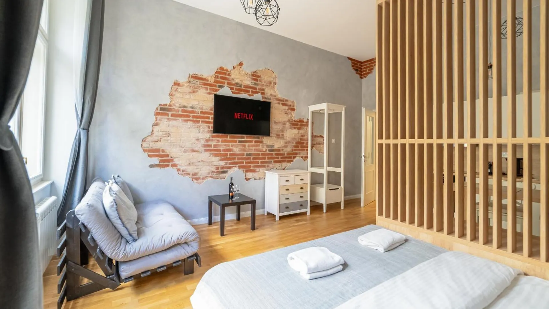 Chic Brick Suite In Historic Prague City Center By Rentez Repubblica Ceca