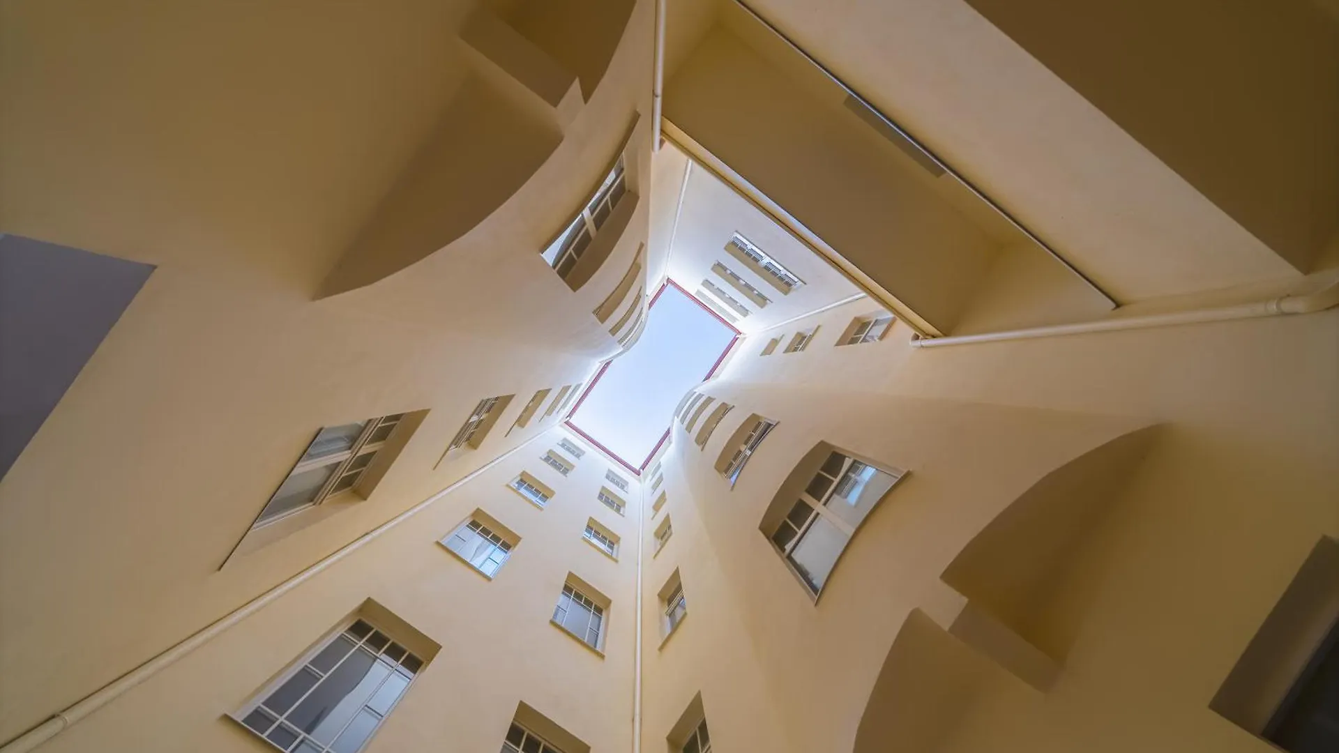 Chic Brick Suite In Historic Prague City Center By Rentez 아파트